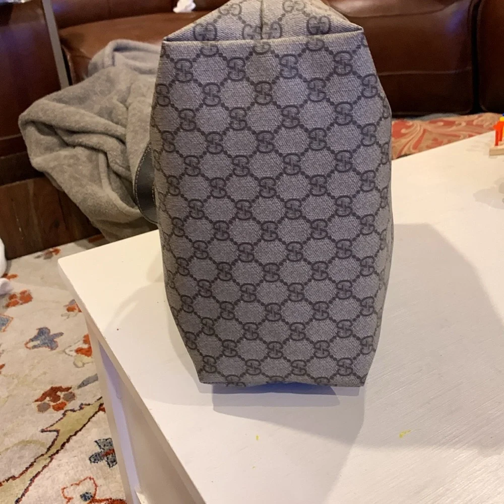 Gucci 100 💯